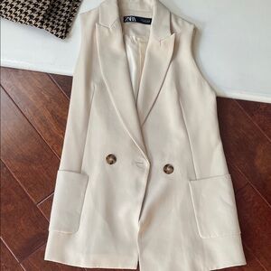 Zara Sleeveless Double-Breasted Blazer Vest in Cream